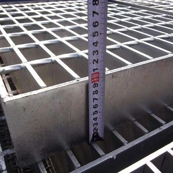 Heavy-Duty Steel Grating