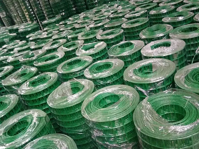 Plastic coated welded mesh