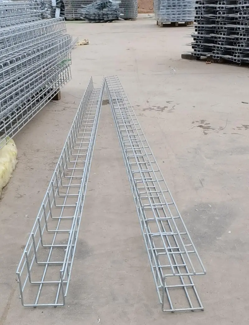 Galvanized mesh sheet for cable tray support